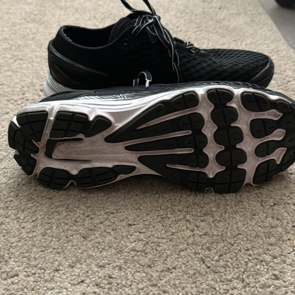 Under Armour Charged Speedform Men 10 size - Picture 4 of 5